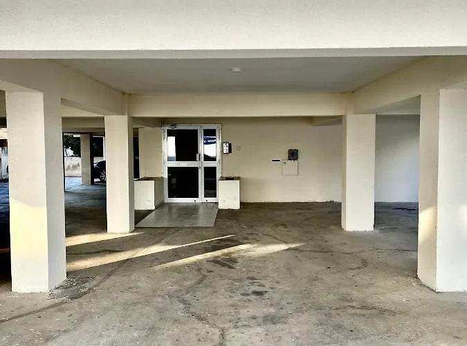 Cyprus-grecian Sea アパート ラルナカ